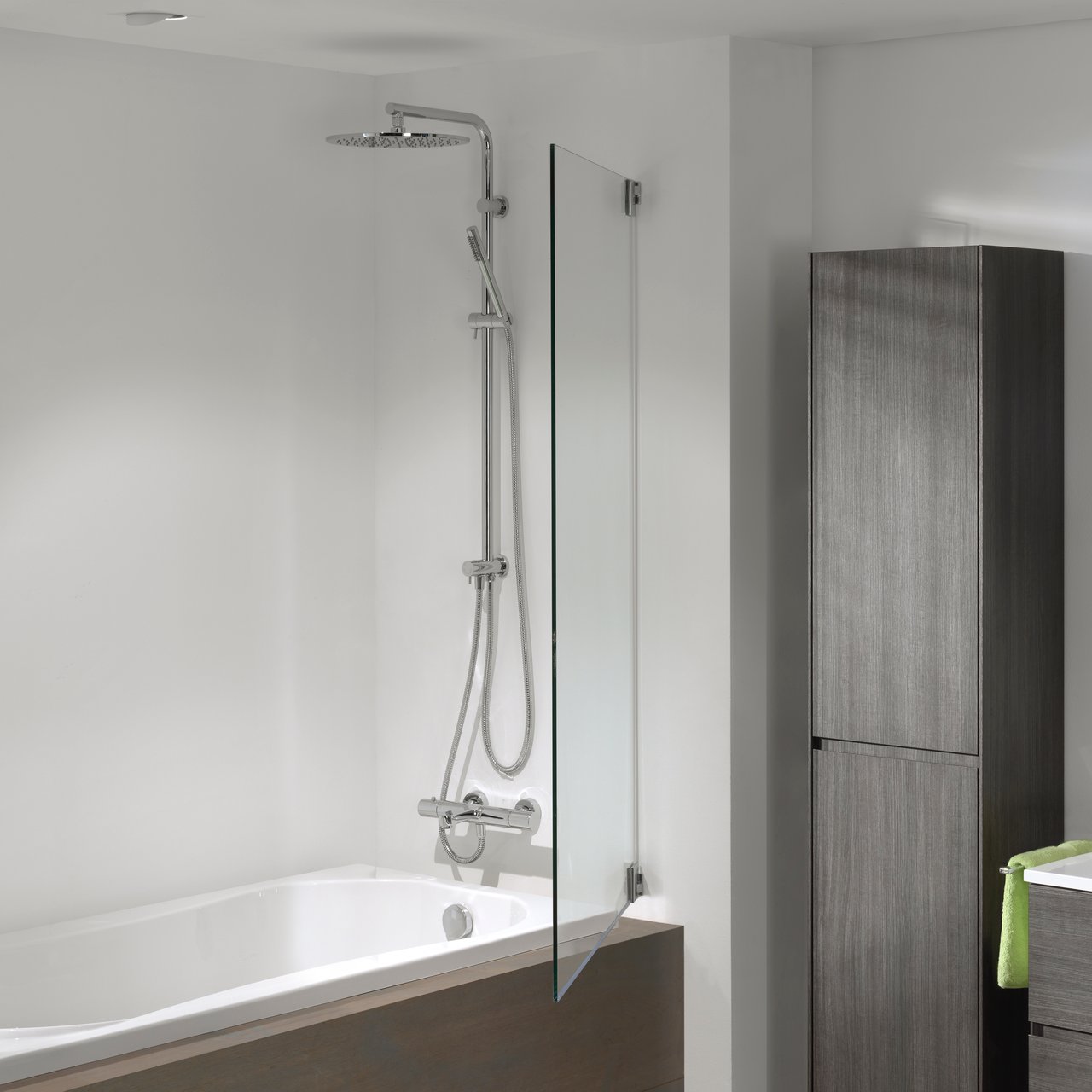 Luca Varess Pure Badewannenaufsatz: 90 cm, Klarglas, Chrom Profil