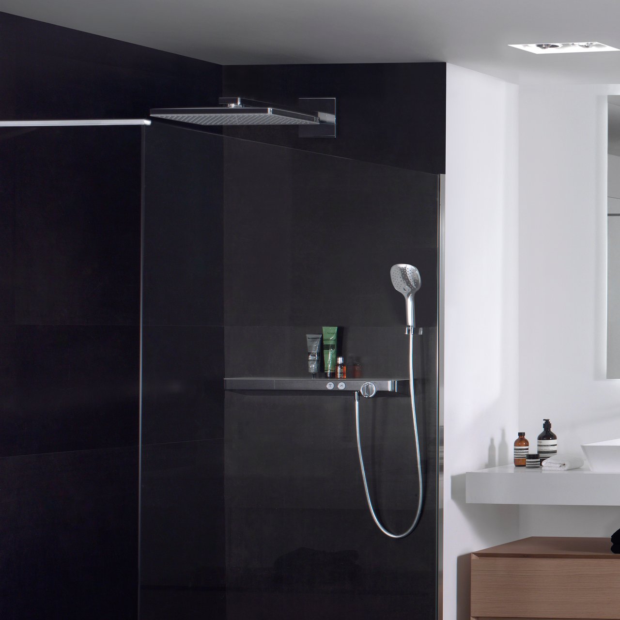 Hansgrohe Rainmaker Select rechthoekige regendouchekop met muursteun 46 x 27 cm Glanzend Chroom