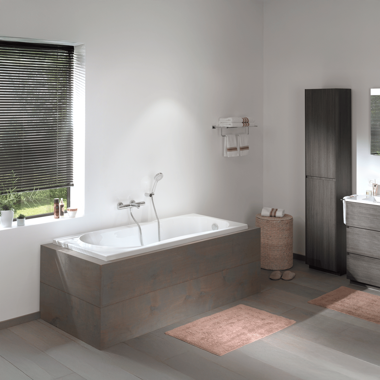 Luca Varess Trasime 1-Personen-Einbaubadewanne: 170 x 80 cm, Acryl, Weiß Glänzend