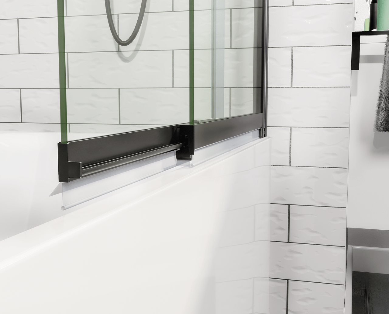 Luca Varess Vetras erweiterbare Badewannenaufsatz 100 cm, Klarglas, Schwarzes Profil