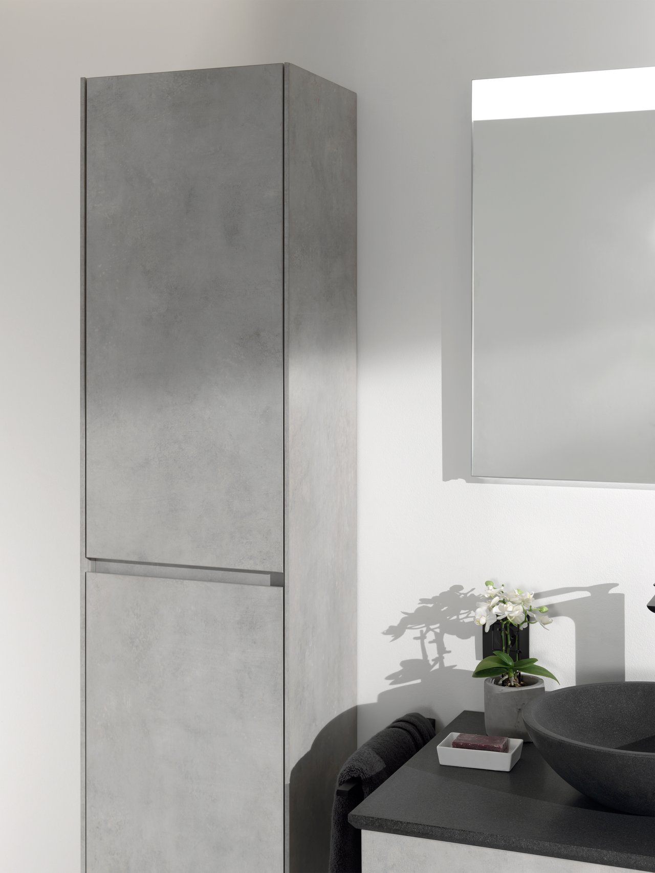 Storke Edge stehender Hochschrank rechts, Beton silbergrau, 40 x 30 x 200 cm