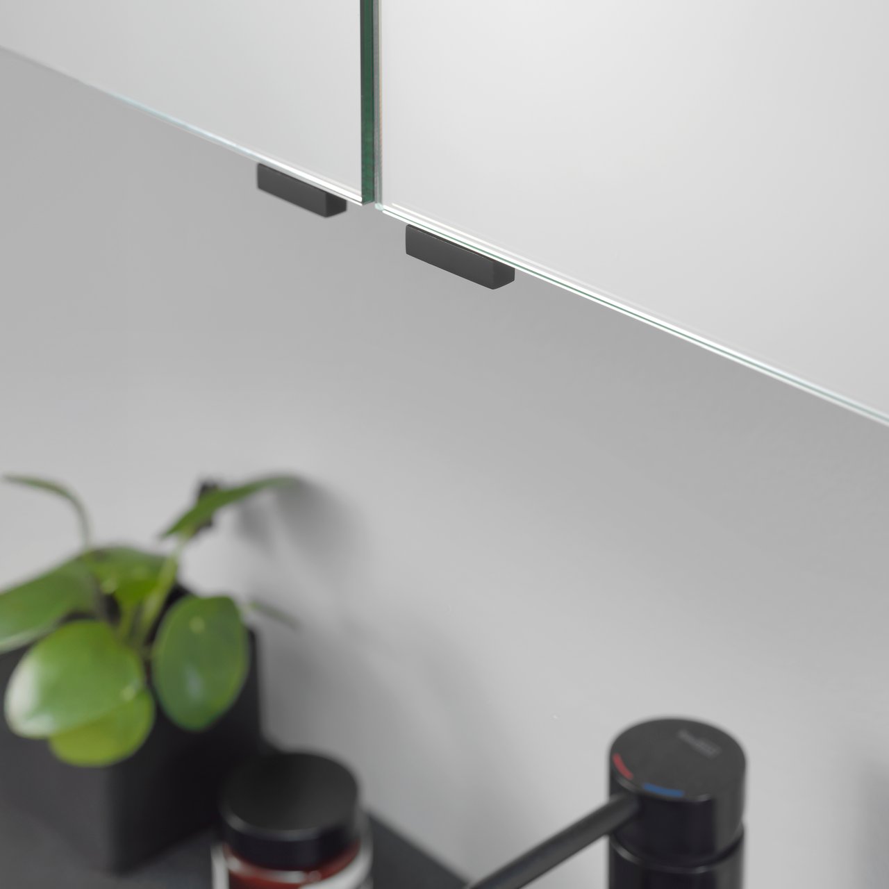 Balmani Oberture XS 2 pièces poignée pour armoire de toilette noir mat