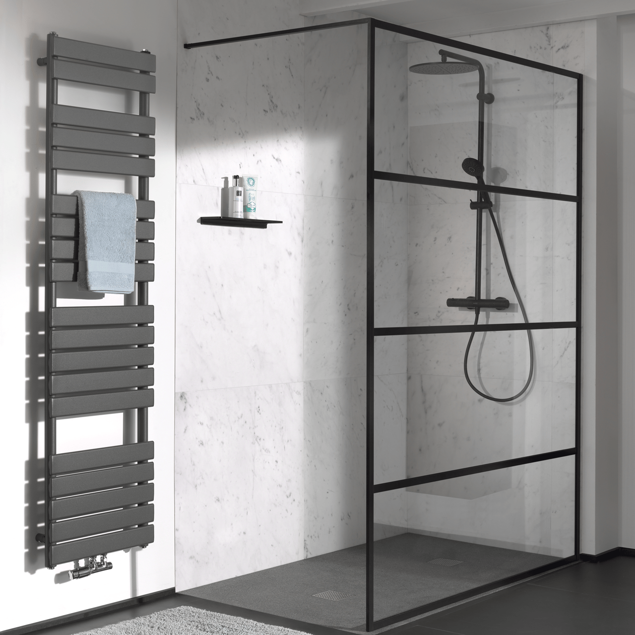 Vipera Vulcan sèche-serviettes simple 50 x 180 cm chauffage électrique gris anthracite raccordements latéral et central possibles 1.049W, résistance incluse
