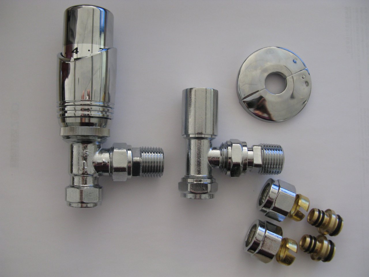 Vipera Torci thermostatisches Heizkörperventil, 90° rechtswinkel, chrom