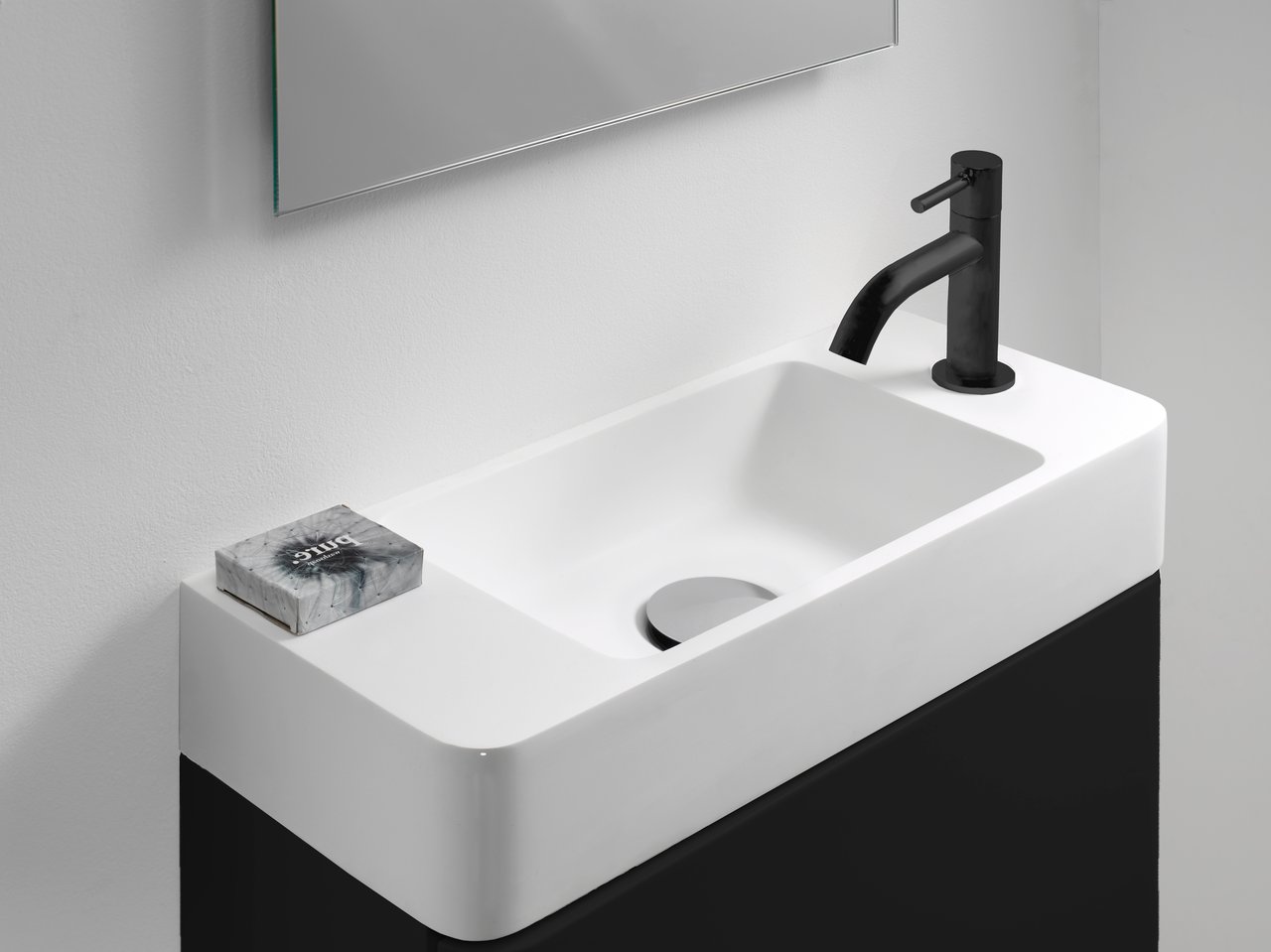 Storke Curvado fonteintje 45 x 18 cm glanzend composiet marmer