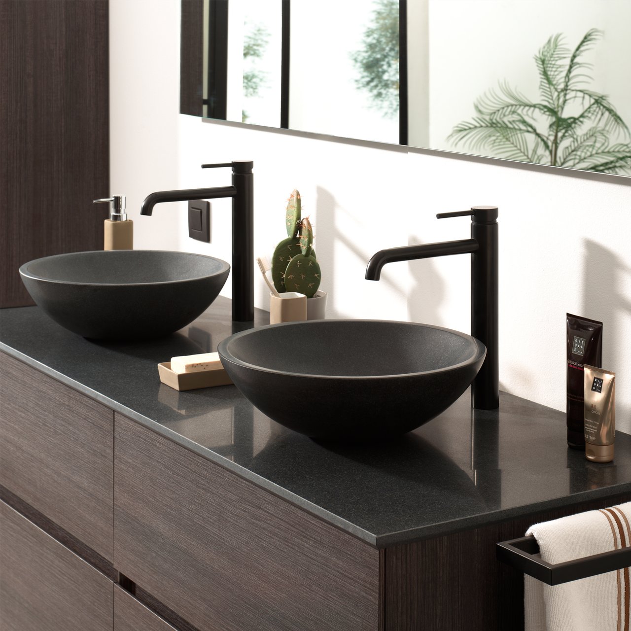 Blaufoss Round robinet de lavabo réhaussé noir mat