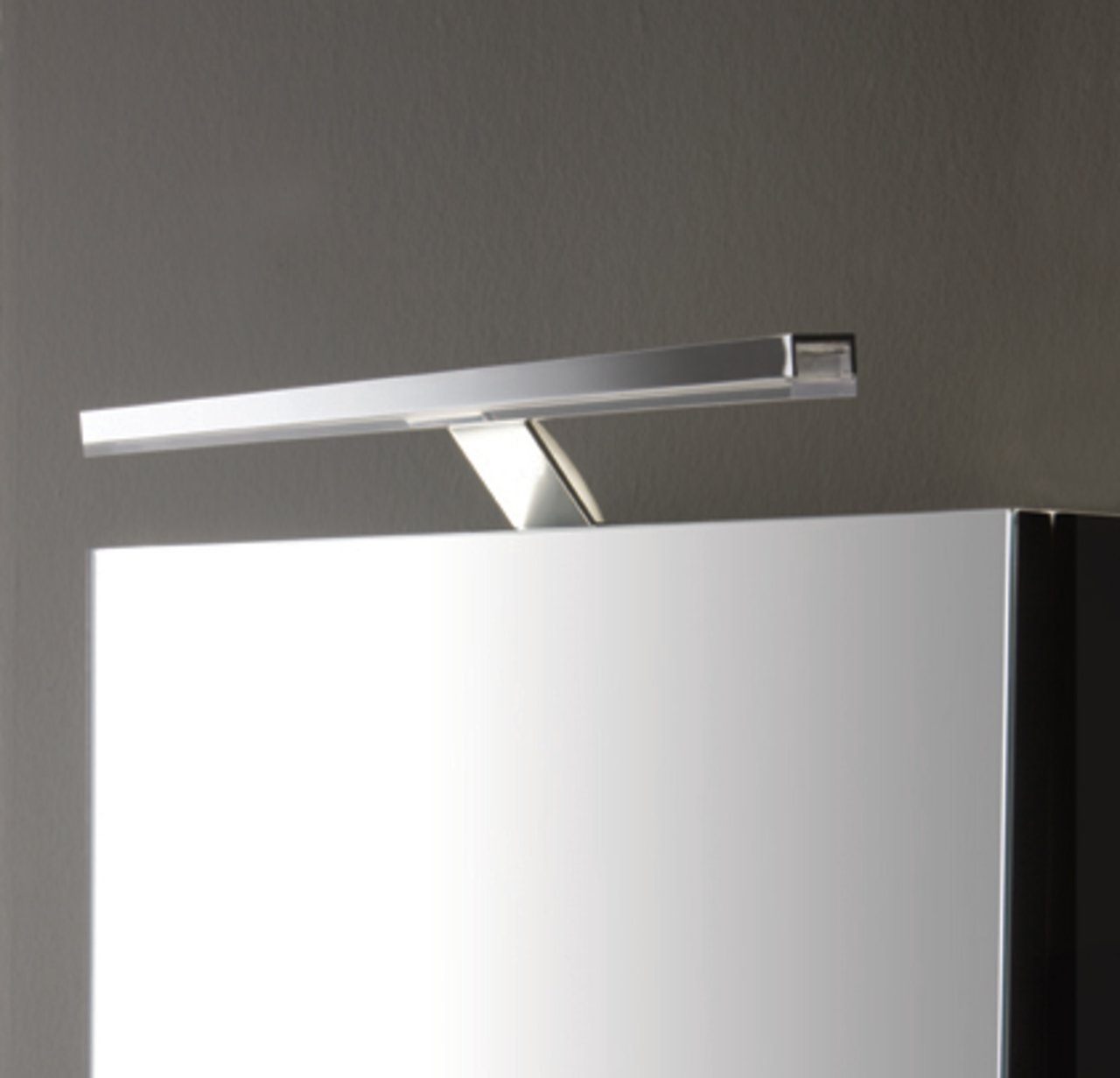 Balmani Lineato LED verlichting 28 cm chroom