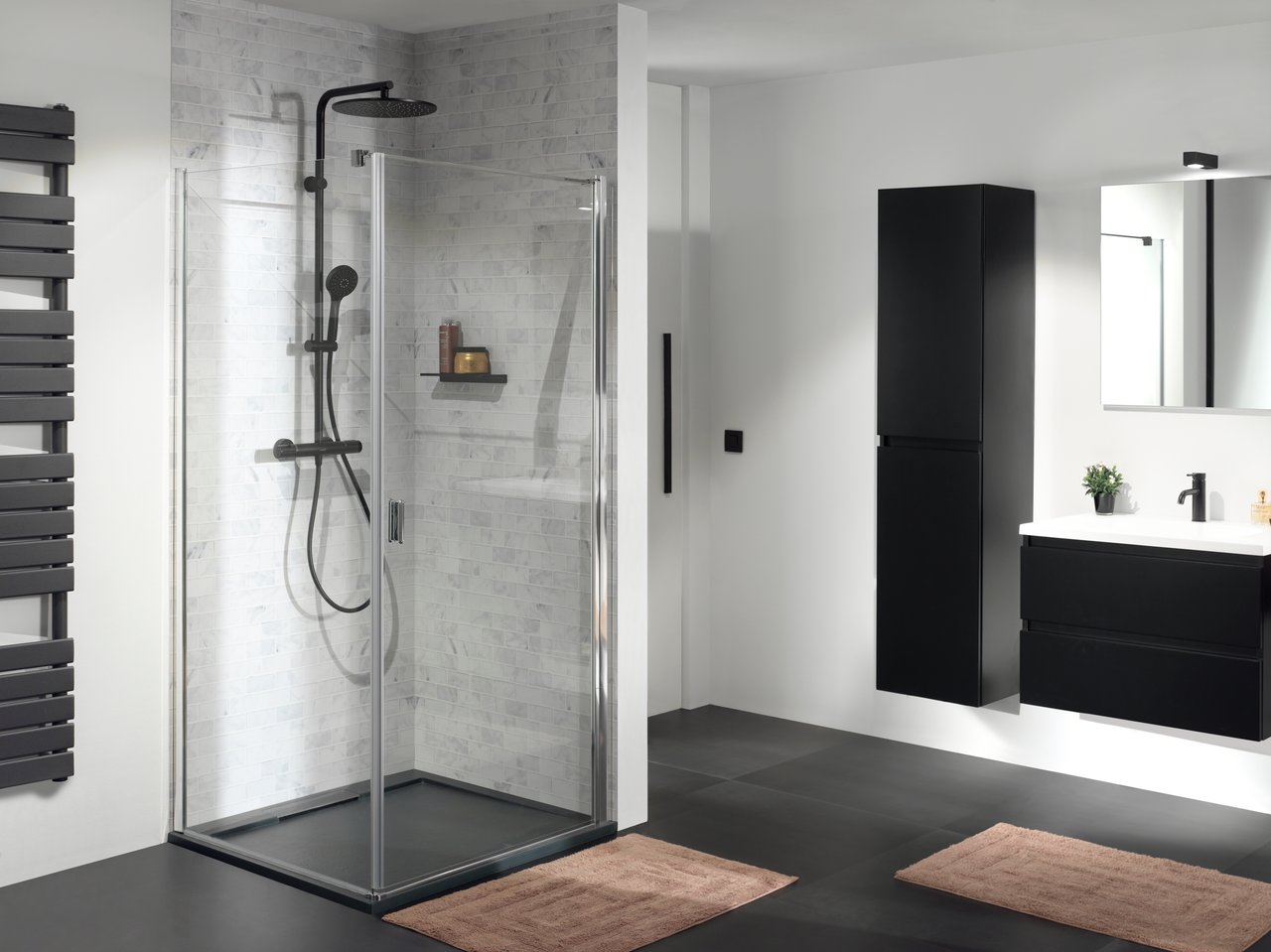 Luca Varess Romeo douchehoek met draaideur en vaste zijwand 90 x 90 cm helder glas glanzend chroom profiel