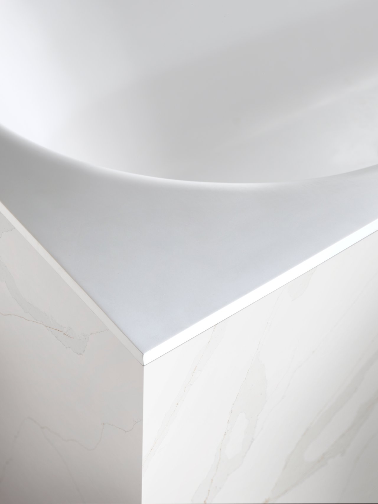 Balmani Rallanta Cresta tweepersoons inbouwbad 180 x 90 cm Solid Surface mat wit