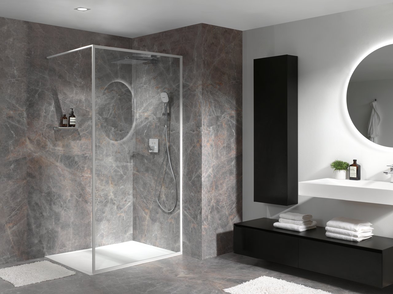 Balmani Framed douche à l'italienne 120 x 210 cm verre transparent profil blanc mat