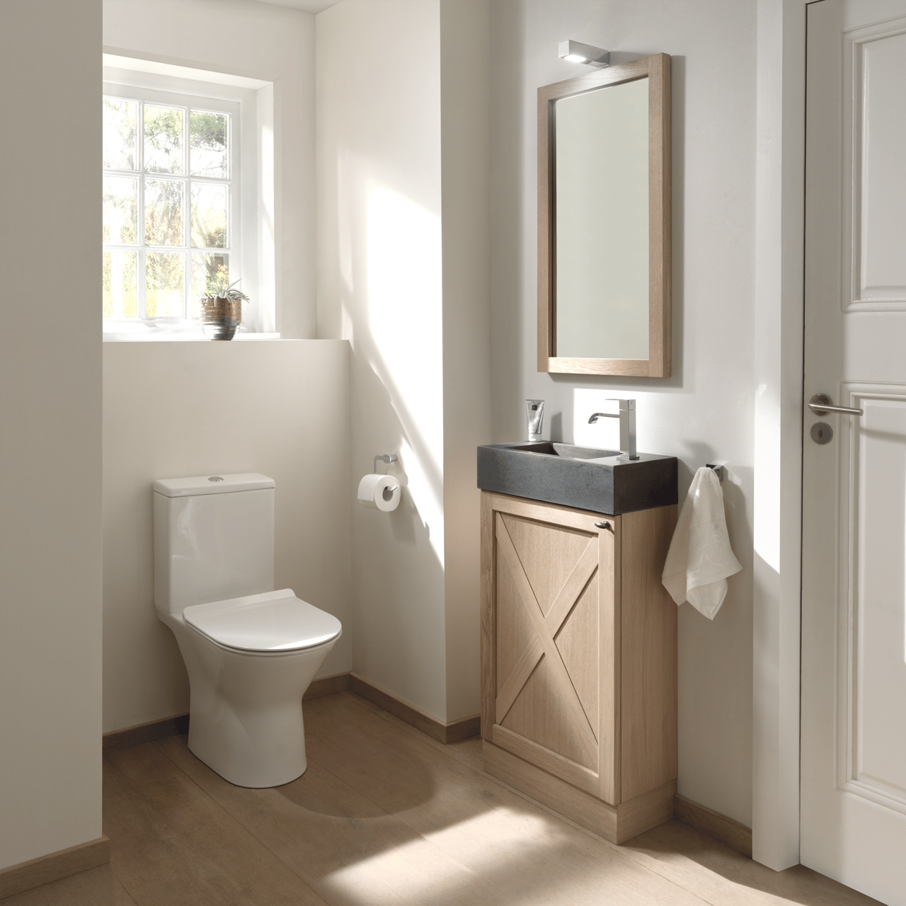 Luca Varess Delano Stand WC: Weiß glänzend, spülrandlos