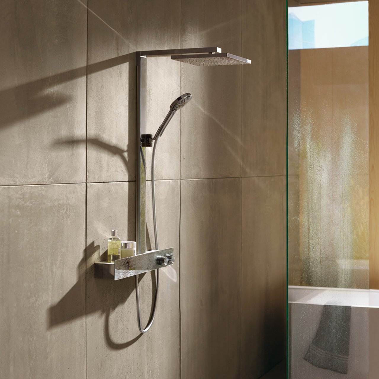 Hansgrohe Raindance E 300 colonne de douche de pluie tablette 60 cm mitigeur thermostatique Chrome Brillant