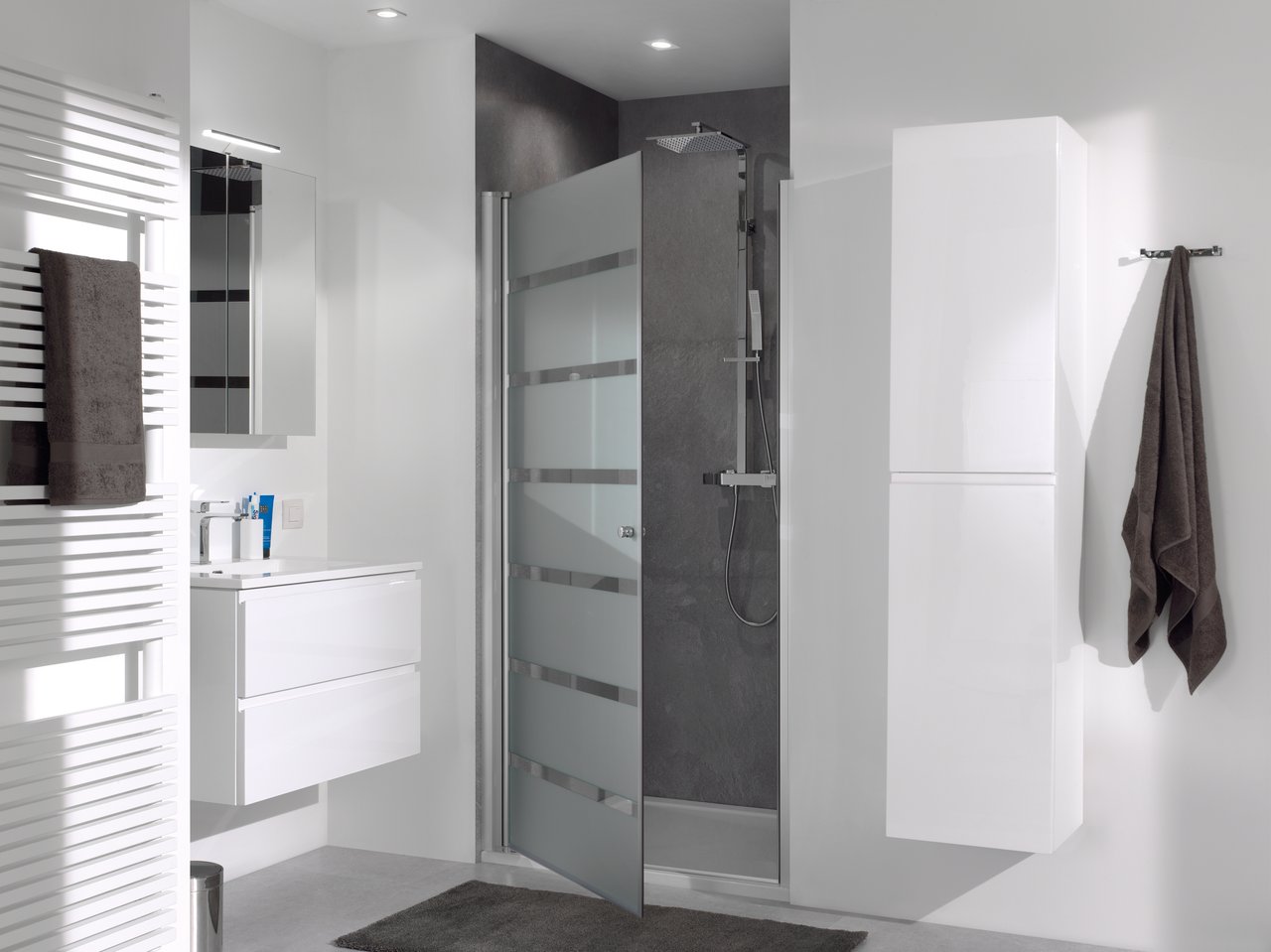 Luca Varess Cyrus douche draaideur 100 x 195 cm helder gestreept glas mat aluminium profiel