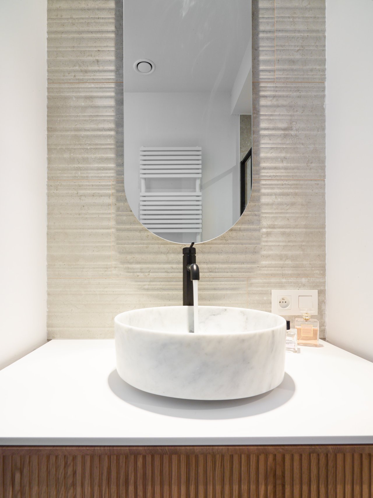 Balmani Giro Oval ovaal toiletspiegel 35 x 90 cm met spiegelverlichting