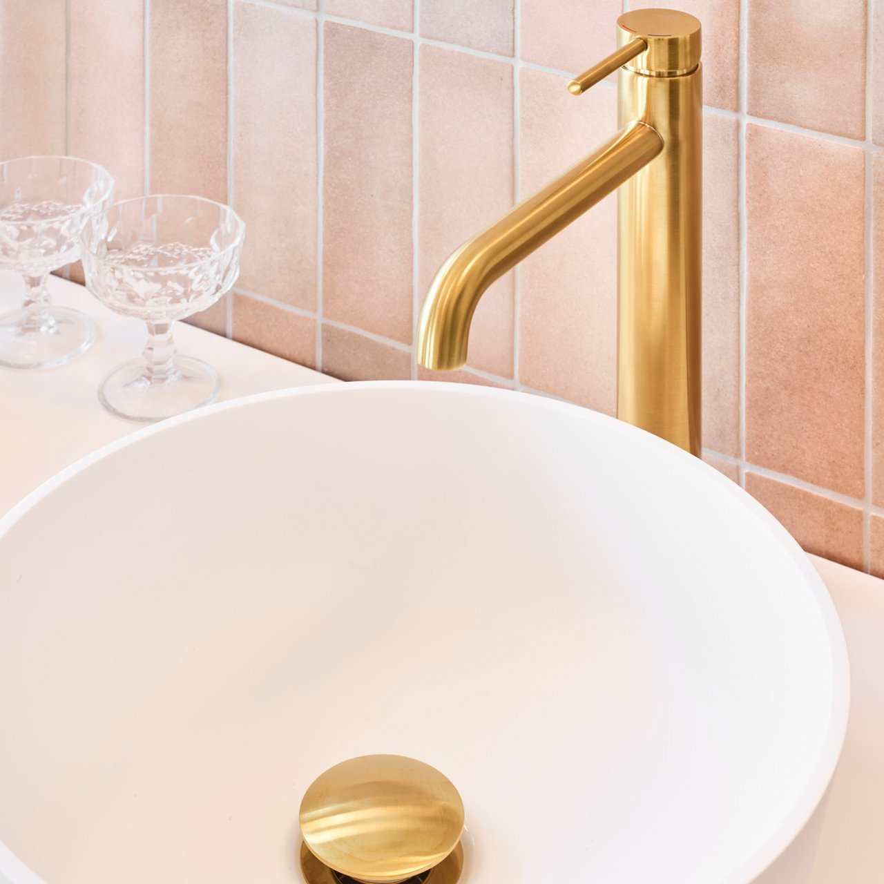 Blaufoss Round verhoogde wastafelkraan Brushed Gold
