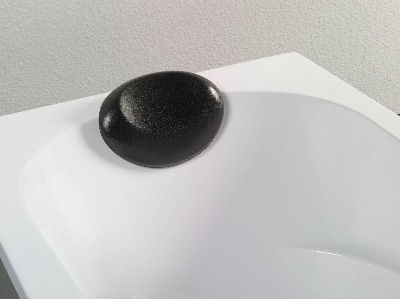 Luca Varess Riposo coussin de bain noir