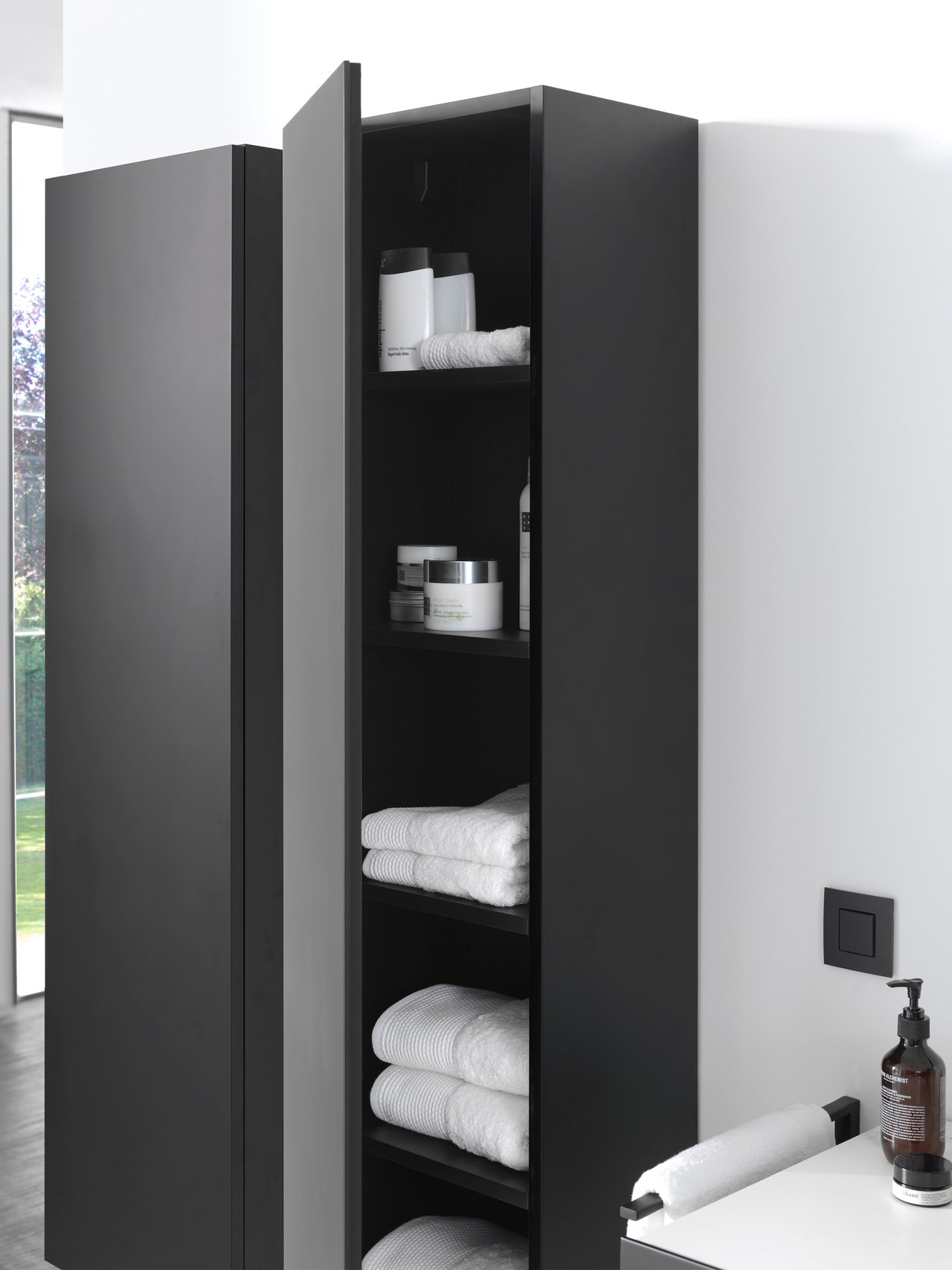 Balmani Studio zwevende badkamerkast mat zwart 40 x 30 x 150 cm