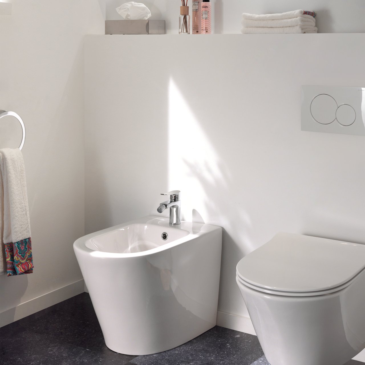 Luca Varess Calibro: Stand-Bidet, Weiß