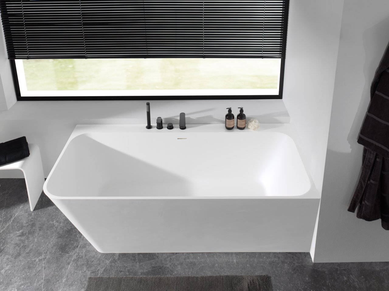 Balmani Zigga tweepersoons hoekbad rechts 180 x 85 cm Solid Surface mat wit