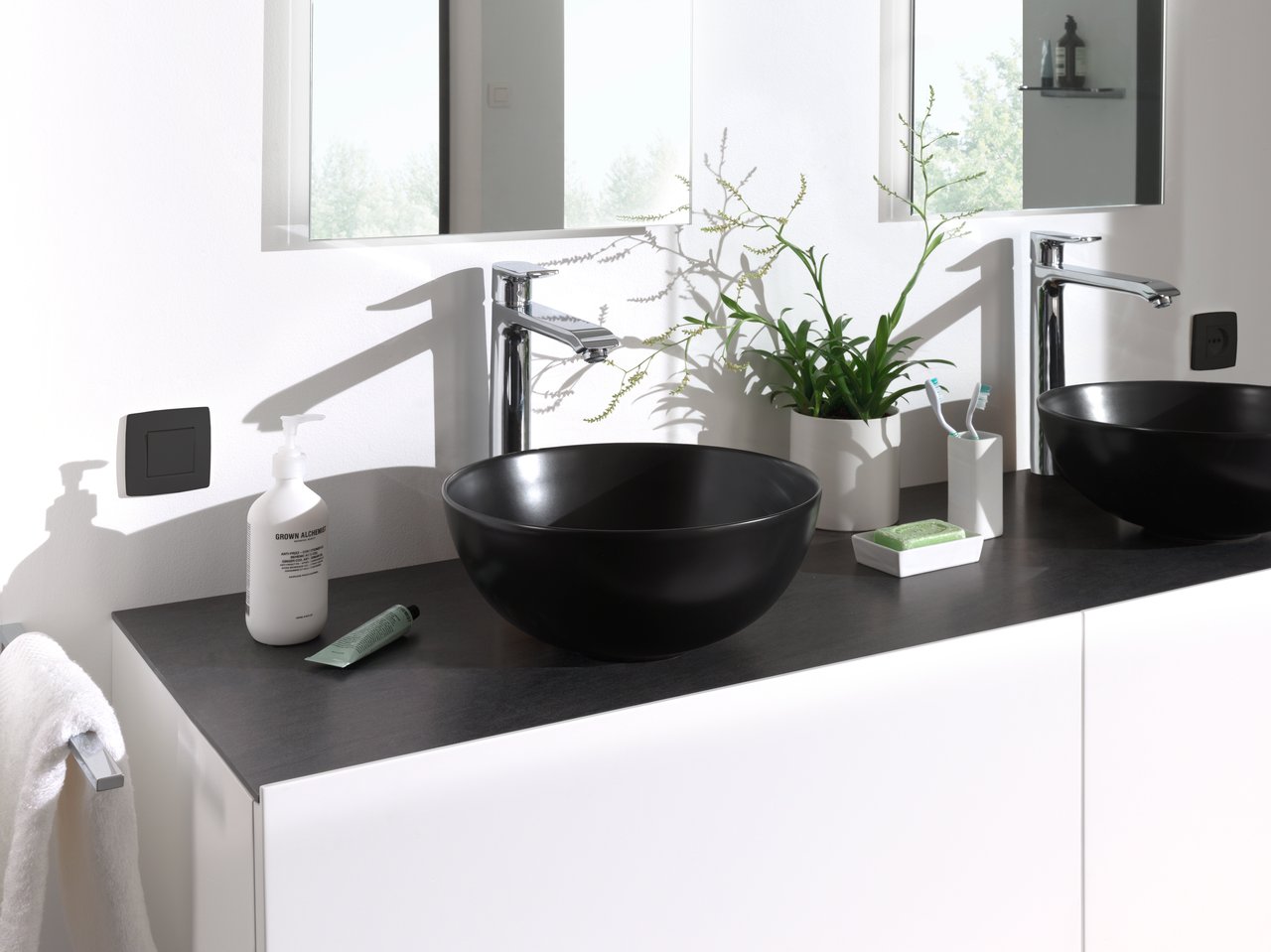 Luca Varess Supra vasque à poser porcelaine Noir Mat rond Ø 36 cm