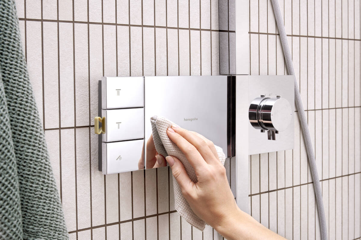 Hansgrohe Raindance Alive S 300 2jets Showerpipe Duschsystem mit Thermostatbatterie: Wandmontage, Chrom Glänzend