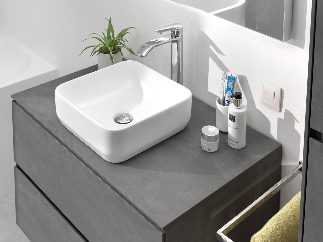 Luca Varess Messina vasque à poser porcelaine blanc mat carré 36 x 36 cm