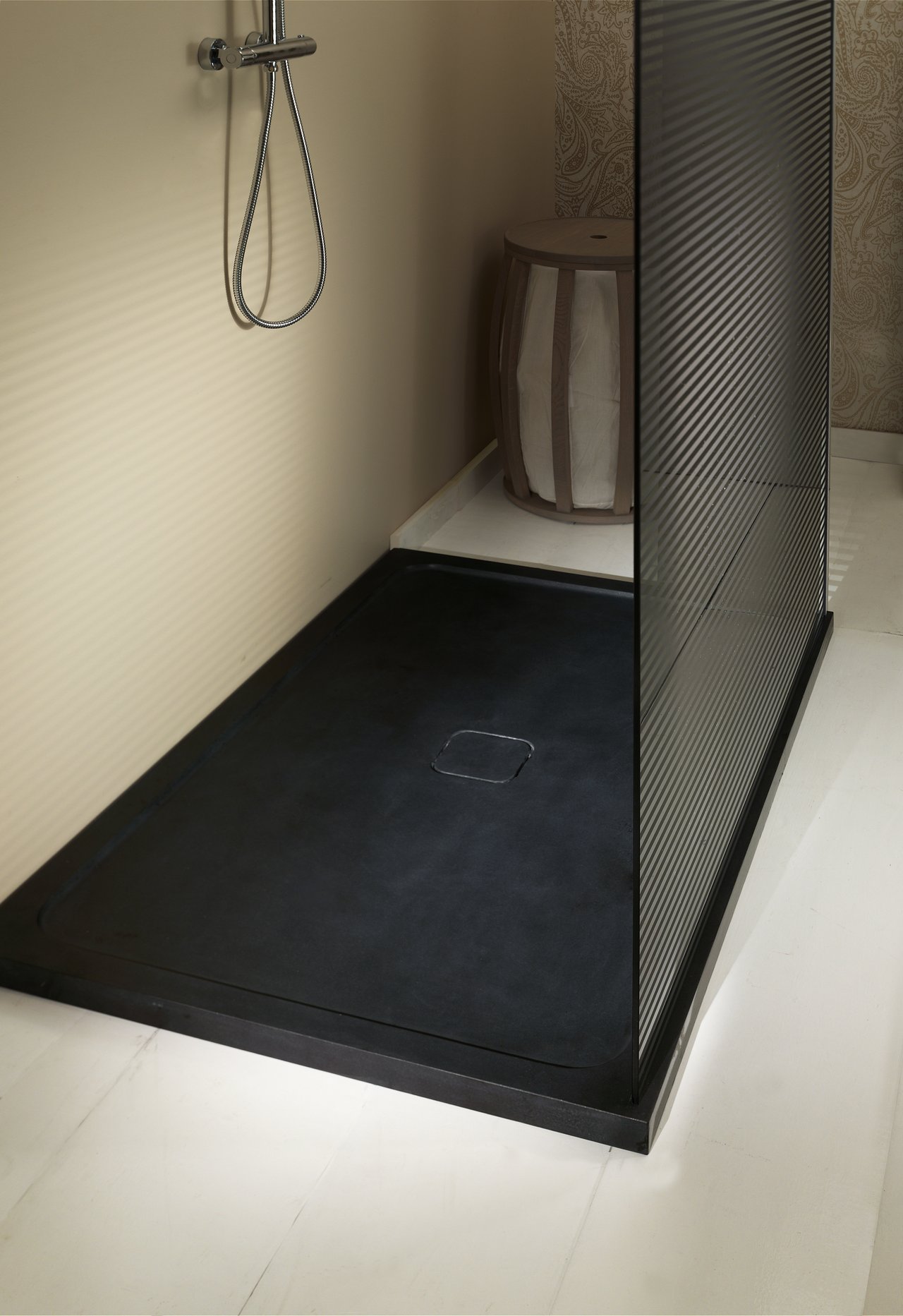 Balmani Soul Duschwanne: 140 x 90 cm, Granit, Schwarz poliert