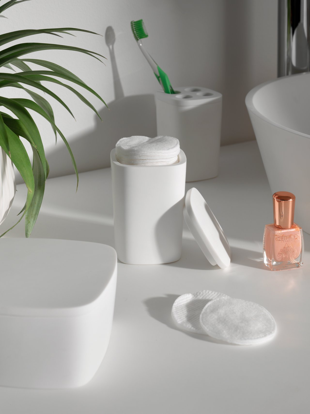 Balmani Testa wattenhouder mat wit Solid Surface 7x10,5cm