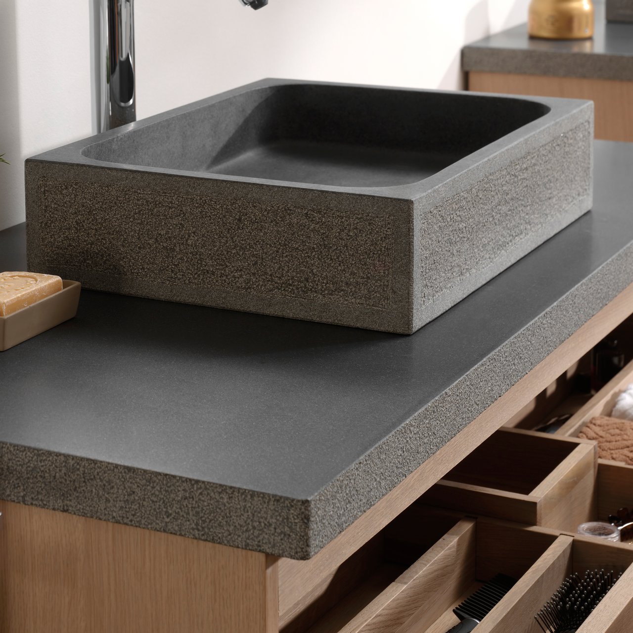 Balmani Treviso waskom verzoete en gebouchardeerde graniet rechthoekig 50 x 36 cm