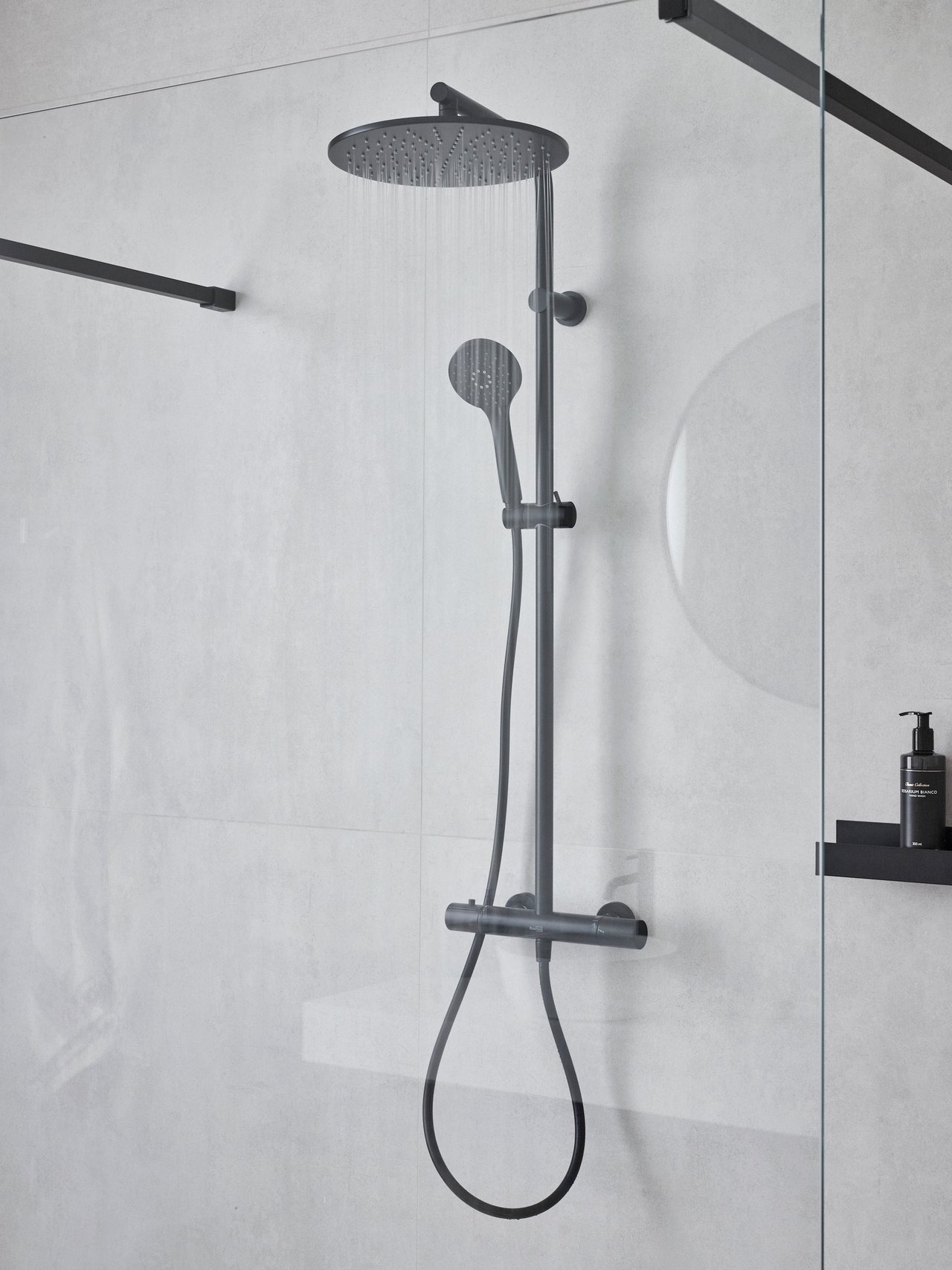 Blaufoss Round 300 regendoucheset mat zwart