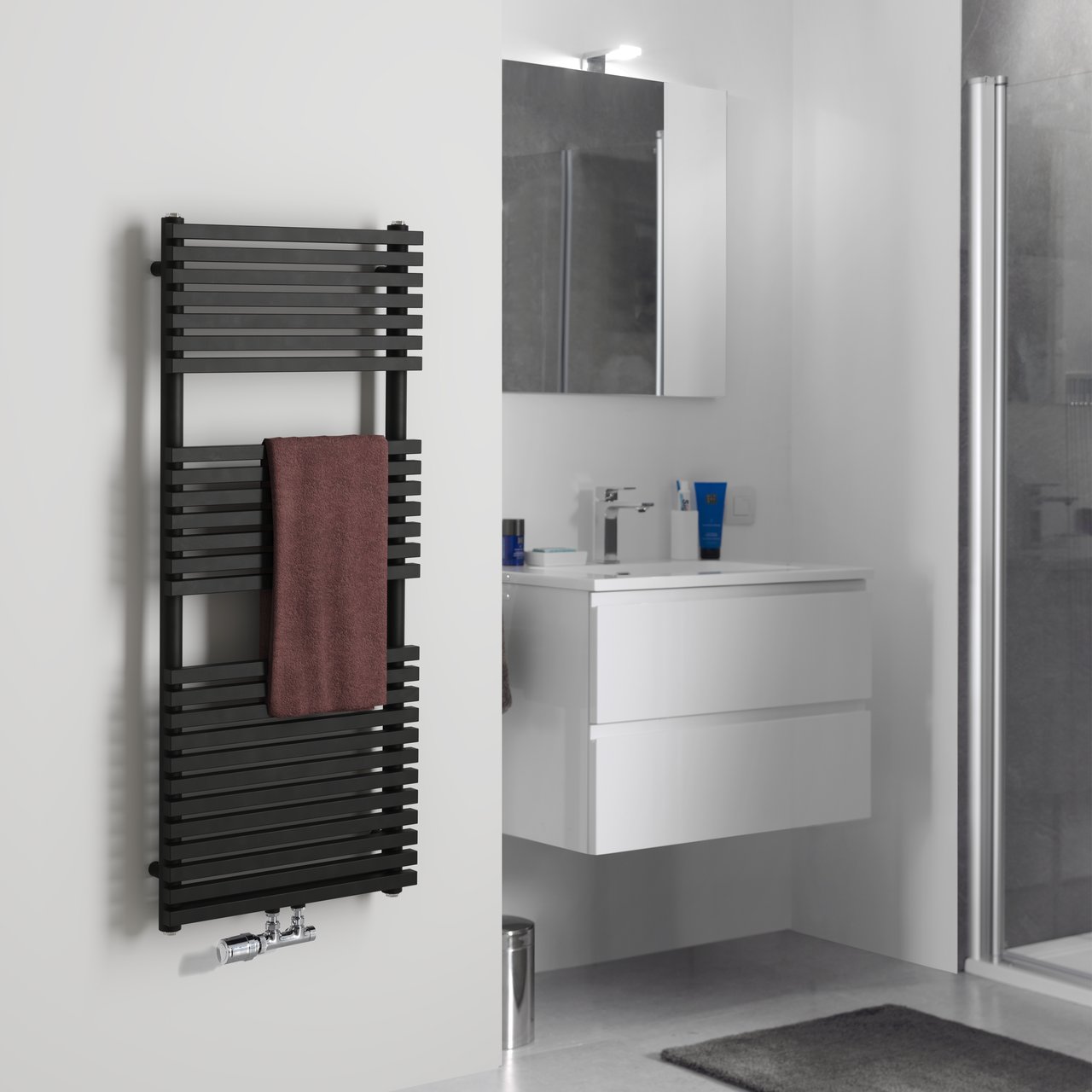 Vipera Vesuvio Handtuchheizkörper: 50 x 120 cm, Zentralheizung, Schwarz matt, Seiten- & Mittelanschluss, 872W