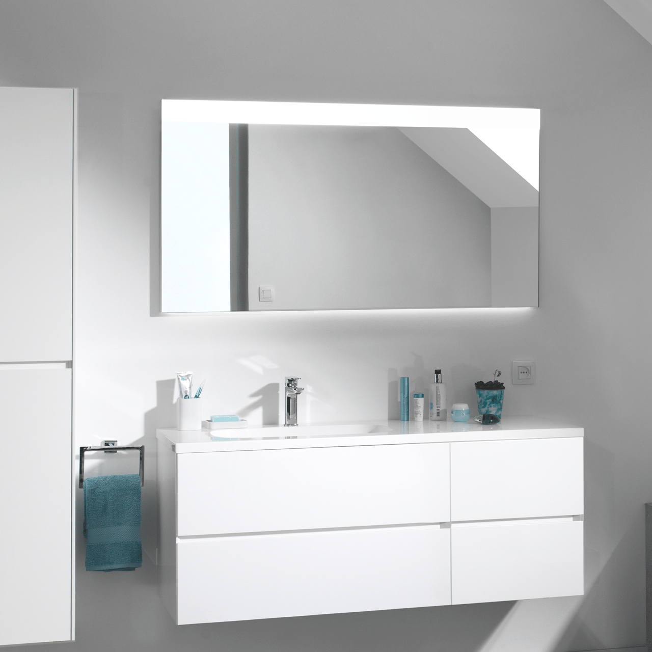 Storke Lucera Badspiegel mit Beleuchtung: Rechteckig, 130 x 70 cm