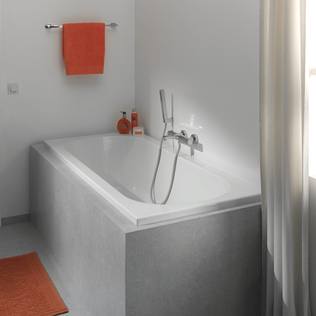 Luca Varess Rosala 1-Personen-Einbaubadewanne: 160 x 70 cm, Acryl, Weiß Glänzend