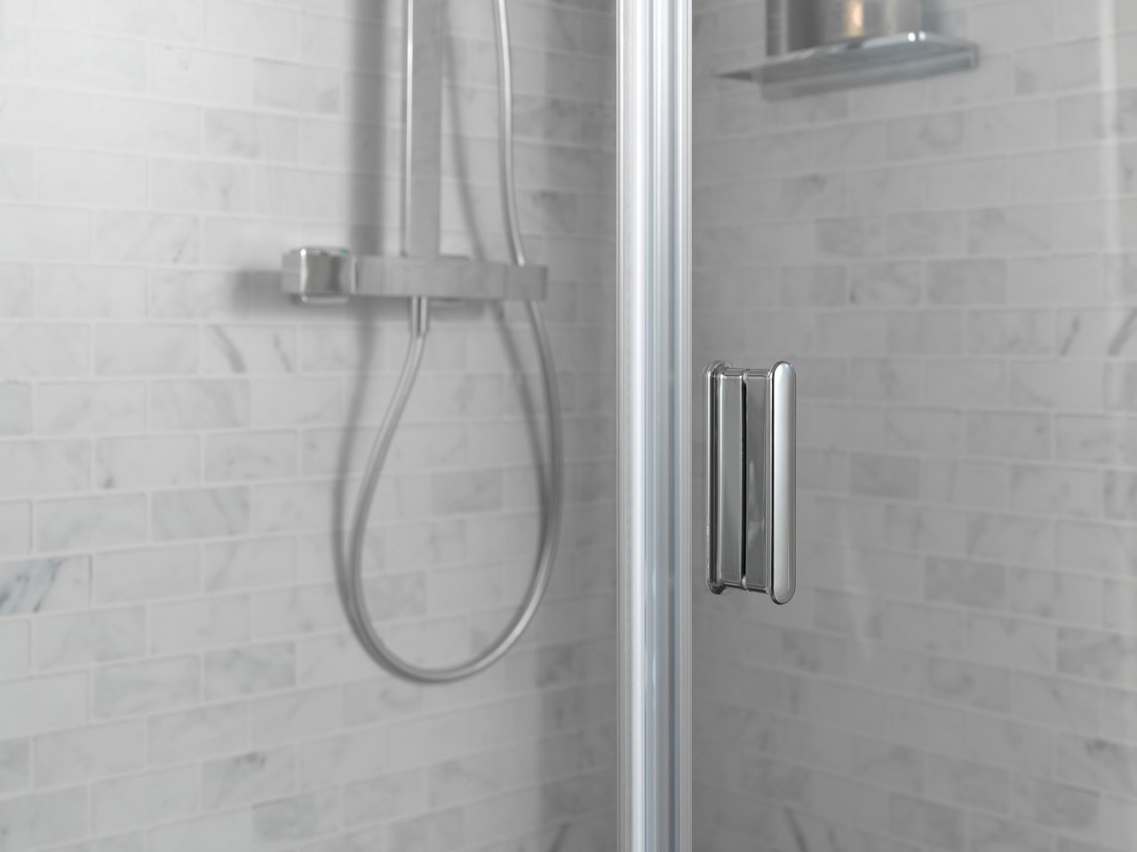 Luca Varess Romeo douchehoek met draaideur en vaste zijwand 90 x 90 cm helder glas glanzend chroom profiel