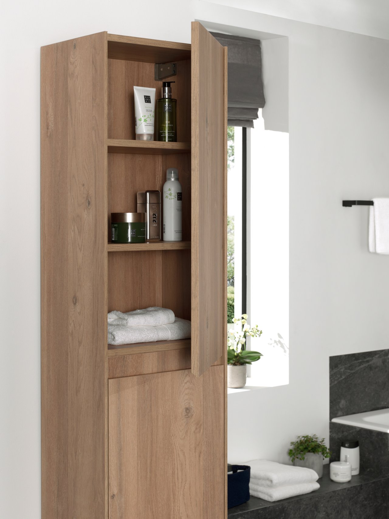 Storke Edge colonne salle de bains suspendue chêne brut 40 x 30 x 170 cm