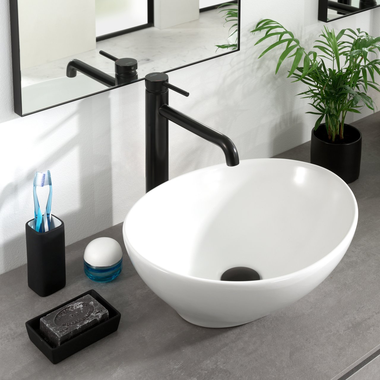 Luca Varess Denza vasque à poser porcelaine blanc mat ovale 40,5 x 34 cm