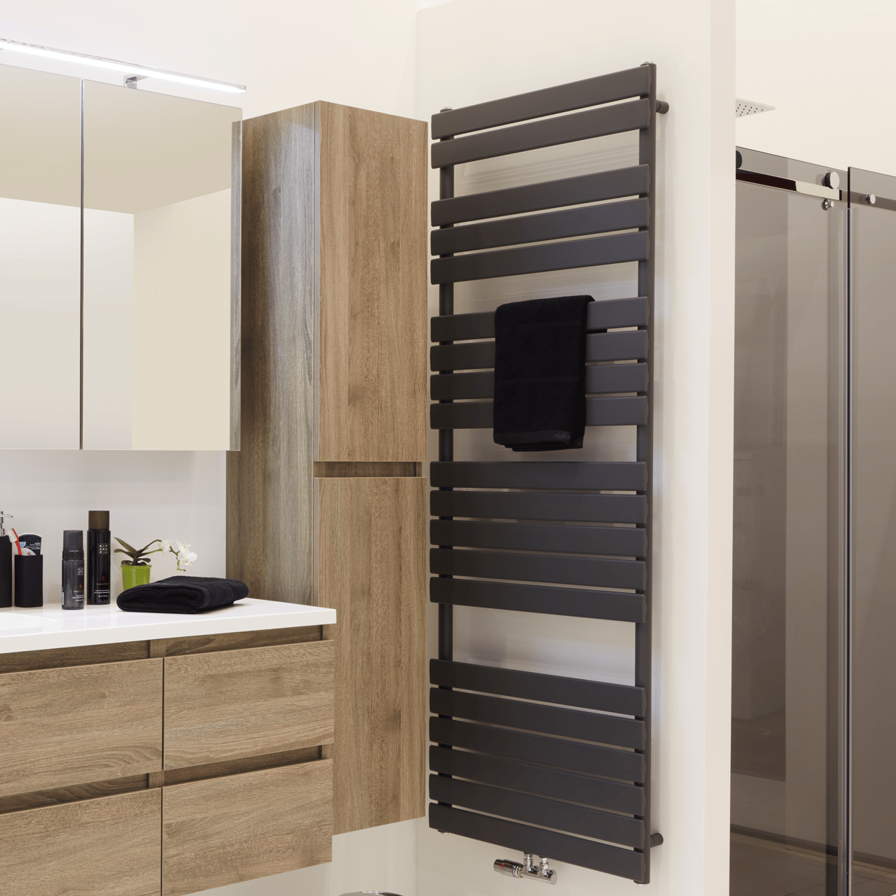 Vipera Vulcan enkele handdoekradiator 70 x 190 cm elektrische verwarming antraciet grijs zij- en middenaansluiting 1.575W, weerstand inbegrepen