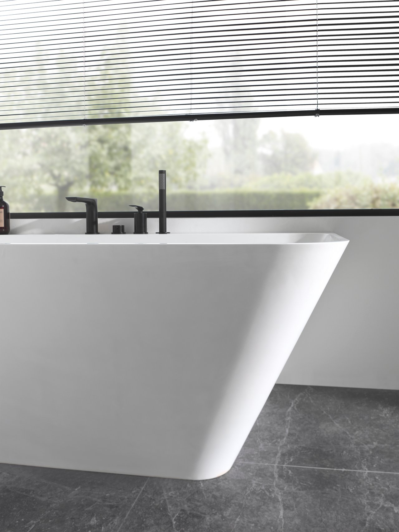 Balmani Zigga tweepersoons hoekbad links 180 x 85 cm Solid Surface mat wit