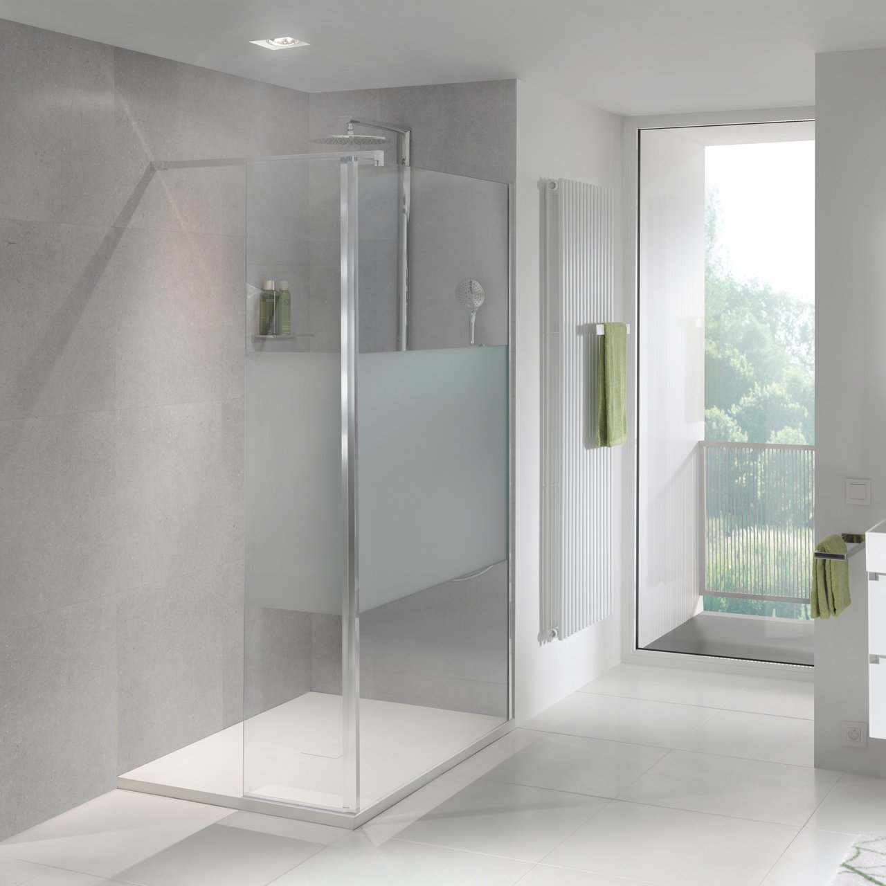 Balmani Move douche à l'italienne avec panneau latéral pivotant 120 x 200 cm verre transparent avec bande matte profil chrome brillant