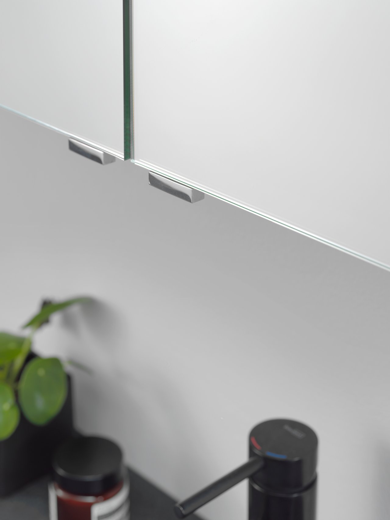 Balmani Oberture XS Handgriffe für Spiegelschrank