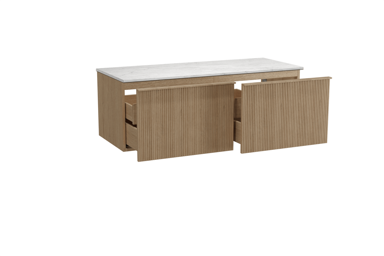 Balmani Forma hängendes Möbelstück Set: 135 x 55 cm, Naturbelassene Eiche, mit Stretto Einzel- oder Doppel Waschtischplatte, Marmor, Carrara, Vertikale symmetrische gerade Rippe