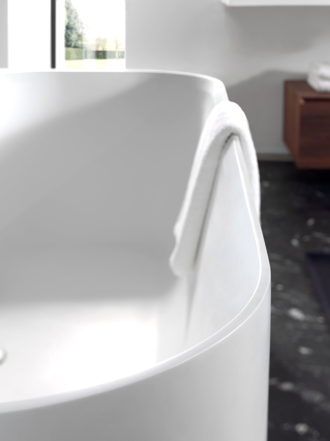 Balmani Finla baignoire semi-îlot 175 x 80 cm Solid Surface blanc mat