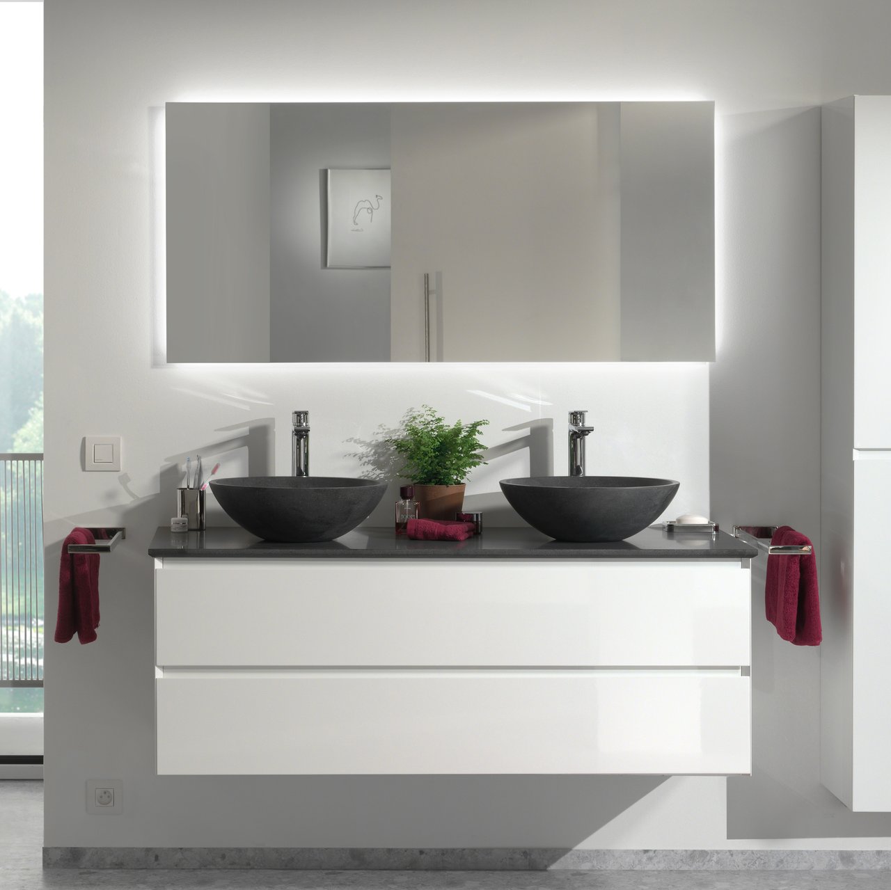 Balmani Facetta Doppelwaschtischplatte, Granit poliert, 135 x 55 cm