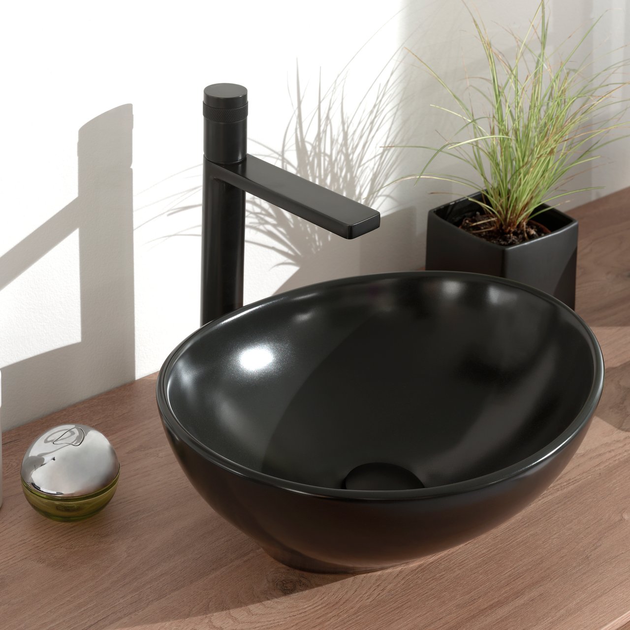 Luca Varess Denza Aufsatzwaschbecken: Schwarz matte Keramik, oval, 40,5 x 34 cm
