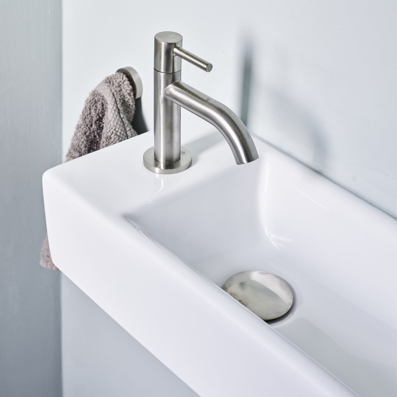 Luca Varess Cubic Handwaschbecken Set, Keramik weiß glänzend, 40,5 x 20 cm, Links, inklusive Chrom Wasserhahn und Zubehör