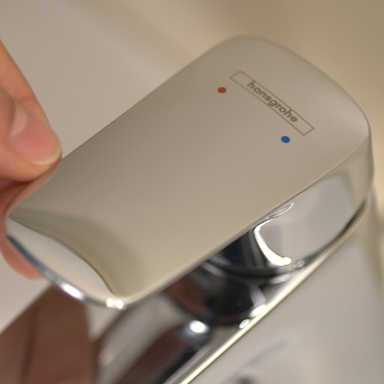 Hansgrohe Logis 70 Niedrige Waschtischarmatur Chrom glänzend