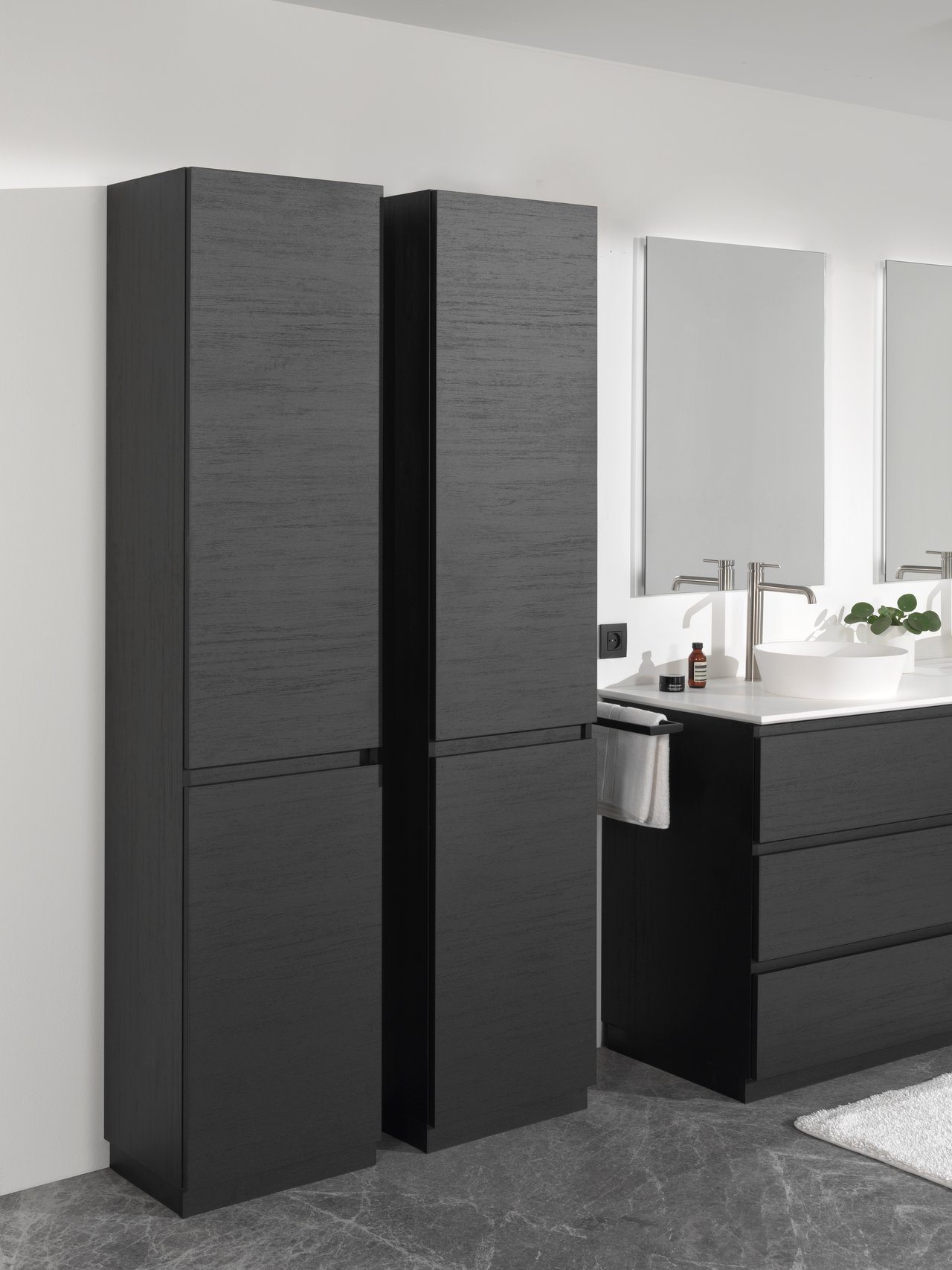 Balmani Lucida colonne salle de bains a poser droite chêne noir 45 x 35 x 195 cm