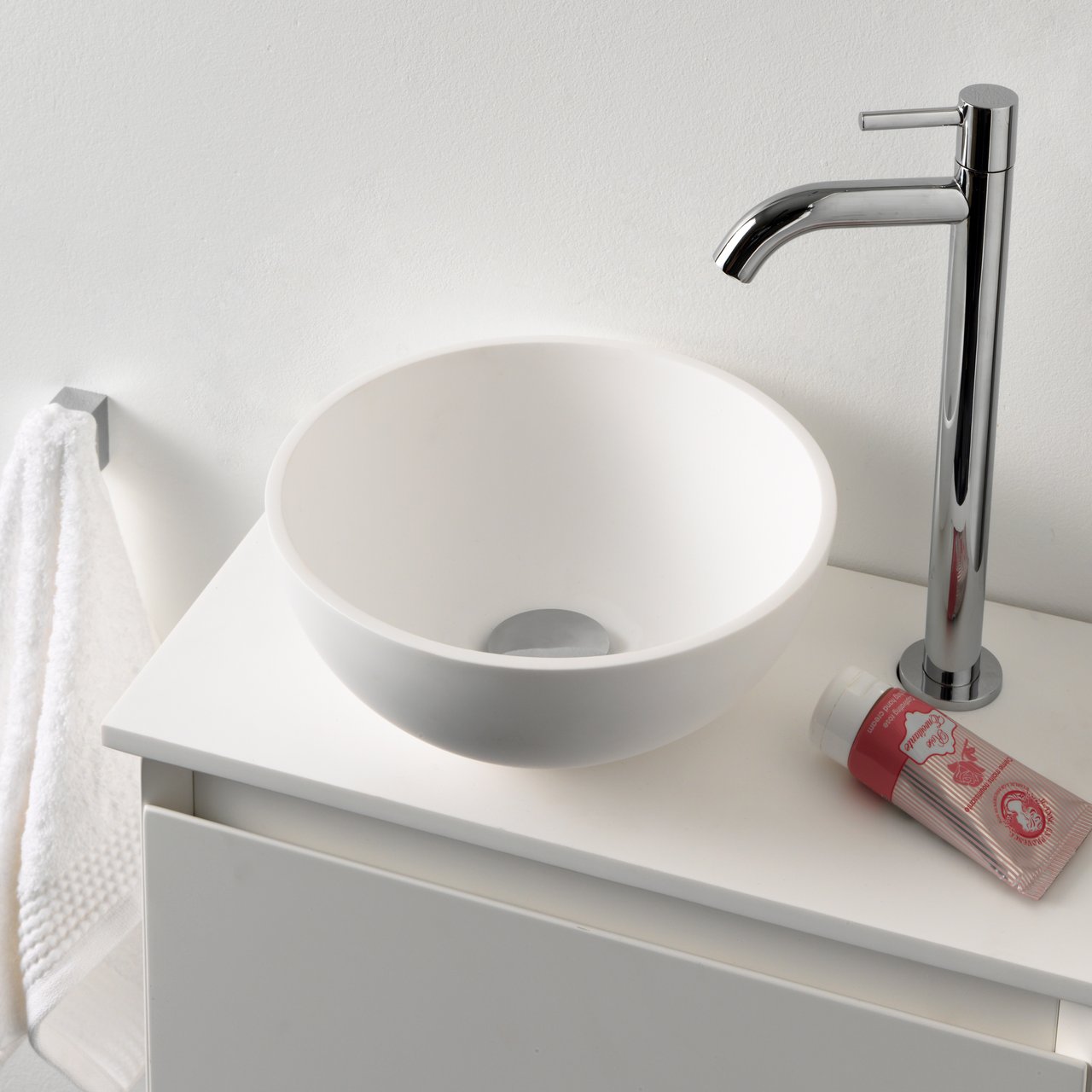 Balmani Jazz XS Aufsatzwaschbecken: Solid Surface, matt, rund, Ø 22 cm