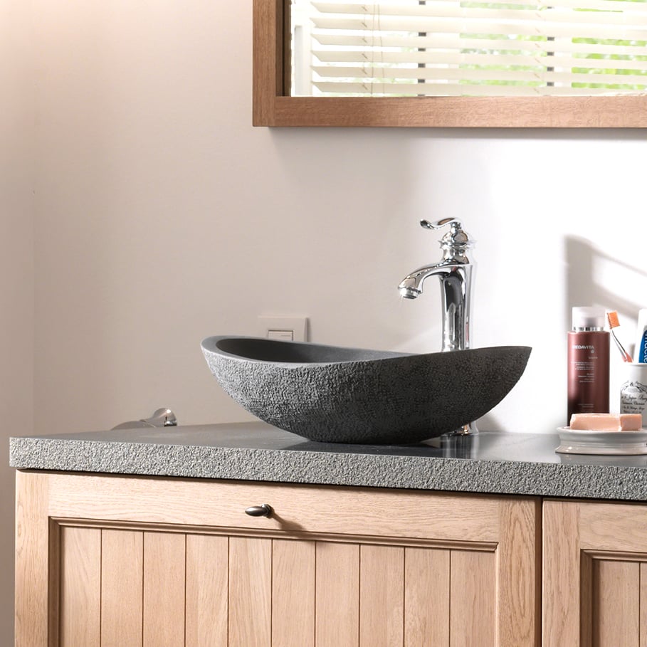 Balmani Toscana Piccolo Due Aufsatzwaschbecken: polierter und gehämmerter Granit, oval, 52 x 33 cm