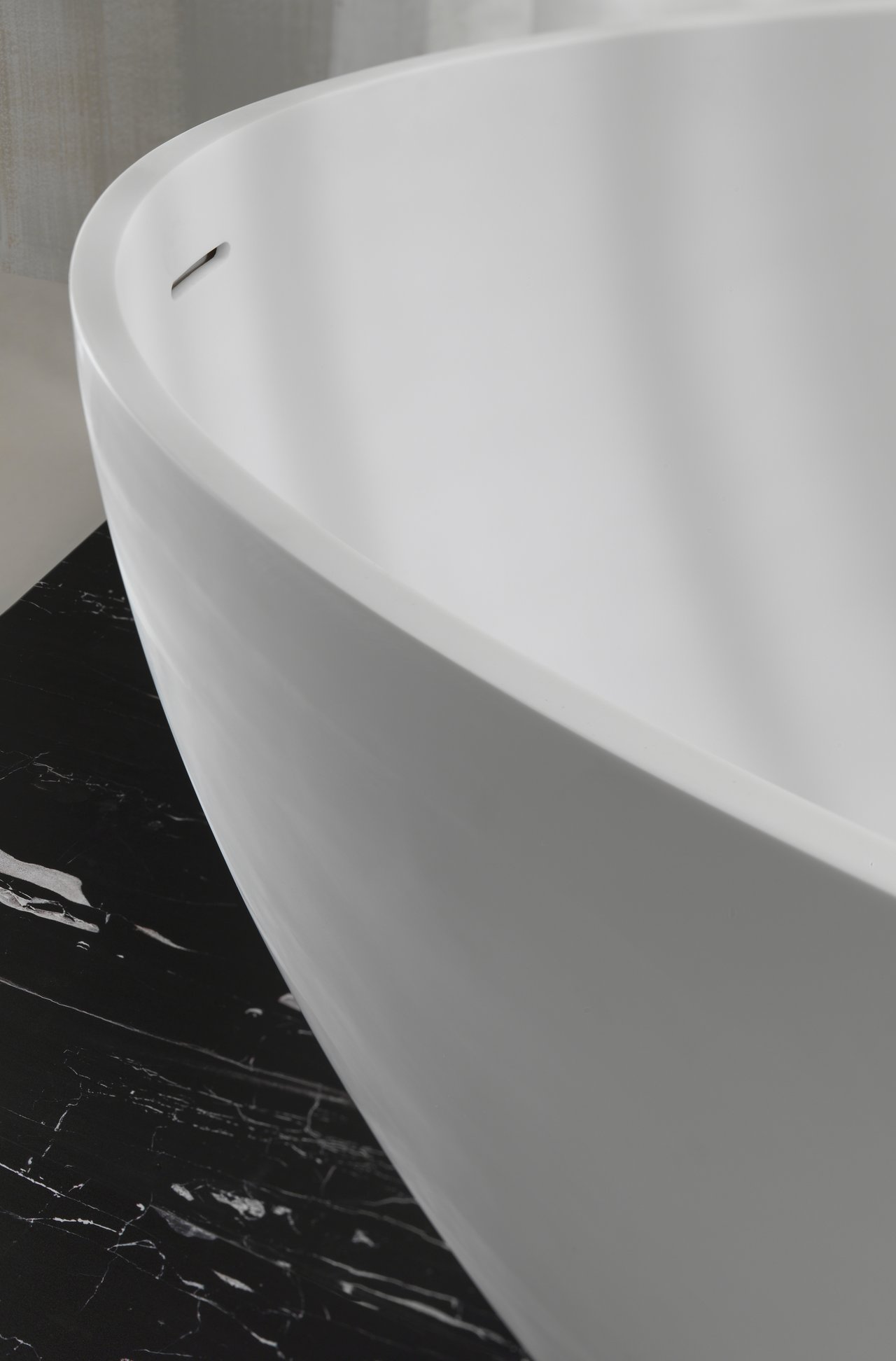 Balmani Fahro baignoire îlot ovale 170 x 85 cm Solid Surface blanc mat